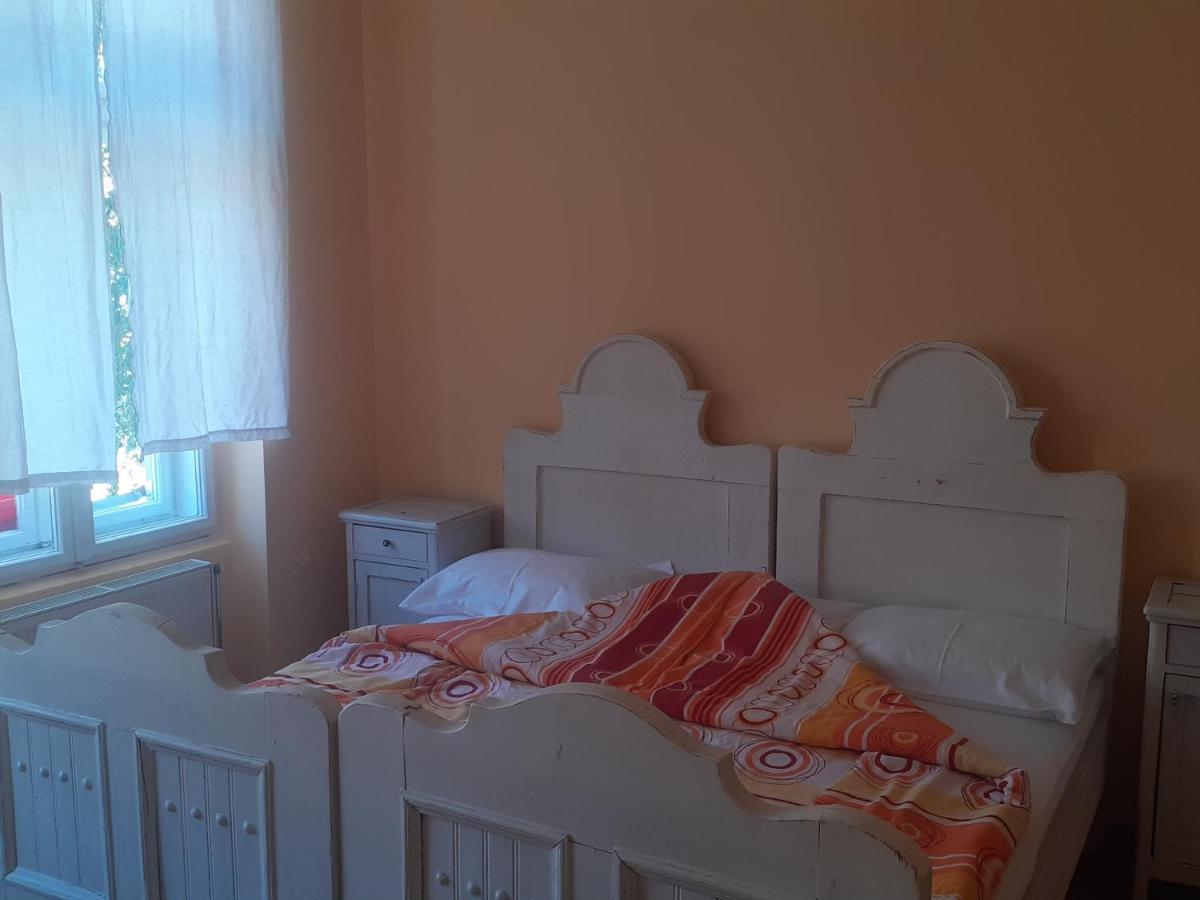 B&B Lakis&Takis Novi Sad Esterno foto